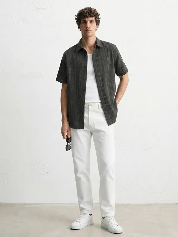 Highlander Men Black Striped Relaxed Fit Casual Shirt