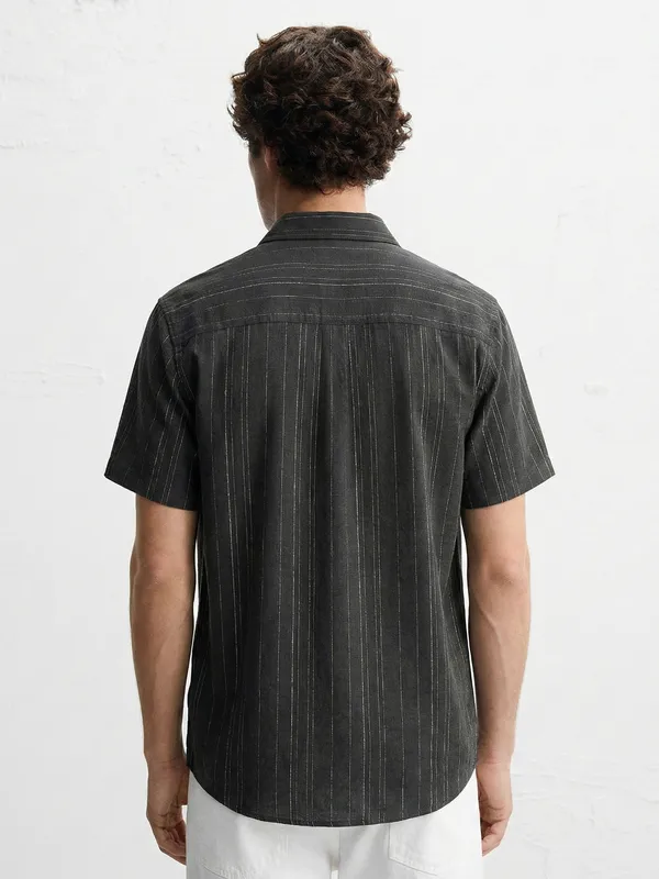 Highlander Men Black Striped Relaxed Fit Casual Shirt