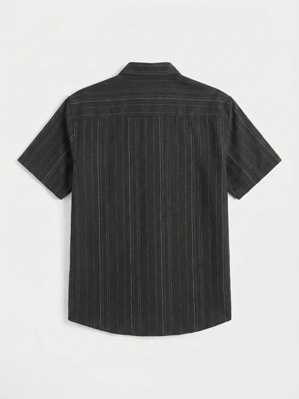 Highlander Men Black Striped Relaxed Fit Casual Shirt