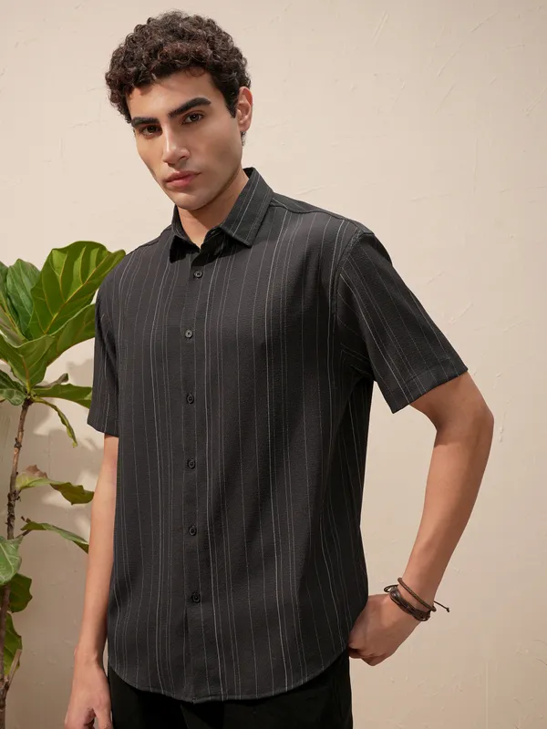 Highlander Men Black Striped Relaxed Fit Casual Shirt