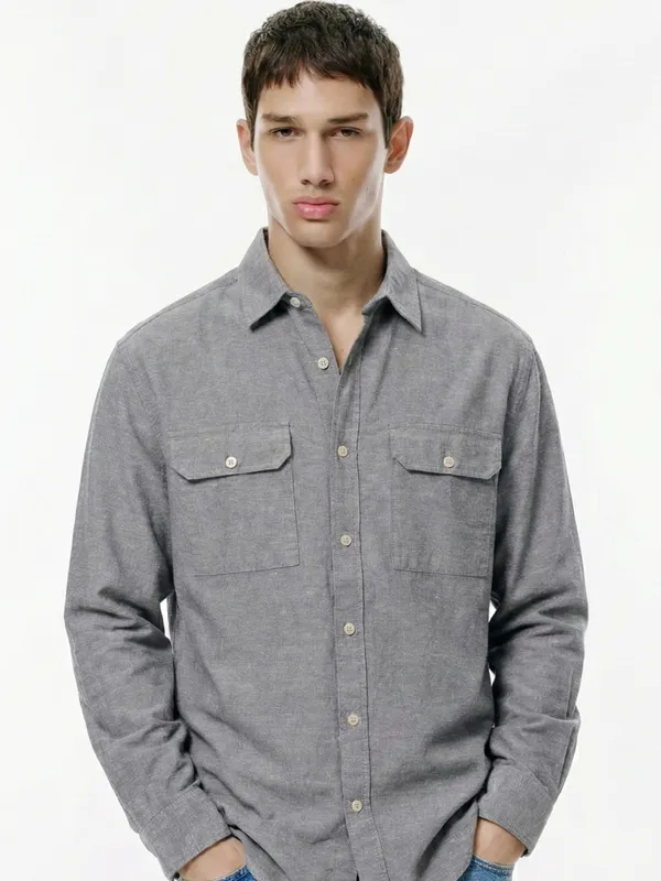 Highlander Men Blue Solid Relaxed Fit Casual Shirt