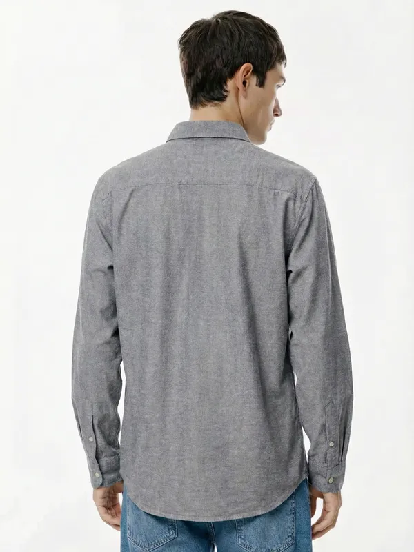 Highlander Men Blue Solid Relaxed Fit Casual Shirt