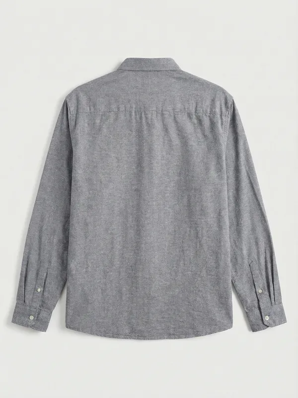 Highlander Men Blue Solid Relaxed Fit Casual Shirt