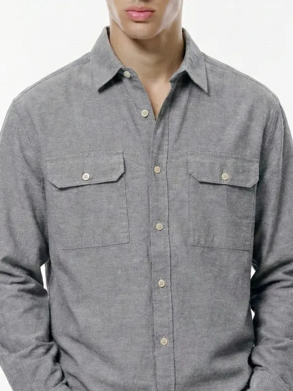 Highlander Men Blue Solid Relaxed Fit Casual Shirt