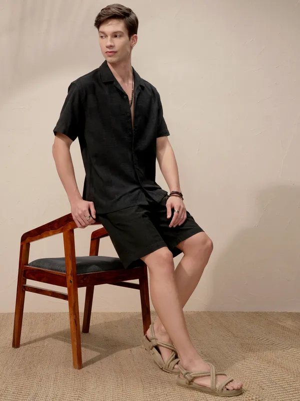 Highlander Men Black Self Design Relaxed Fit Casual Shirt