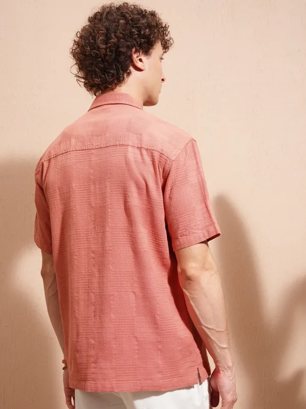 Highlander Men Peach Self Design Relaxed Fit Casual Shirt