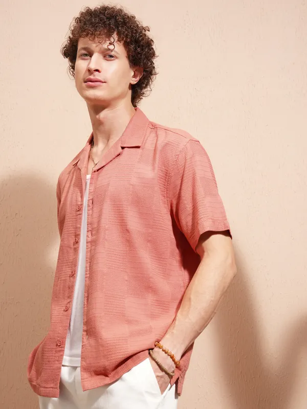 Highlander Men Peach Self Design Relaxed Fit Casual Shirt