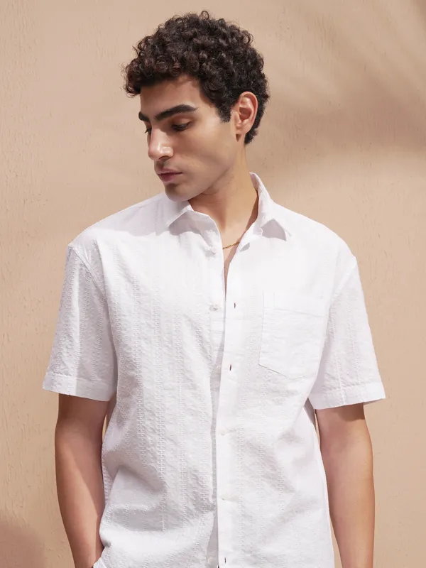 Highlander Men White Self Design Relaxed Fit Casual Shirt