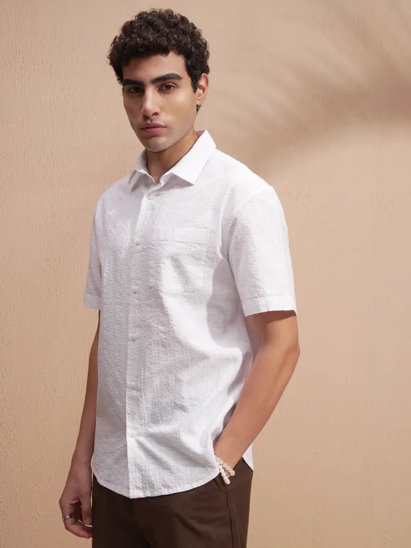 Highlander Men White Self Design Relaxed Fit Casual Shirt