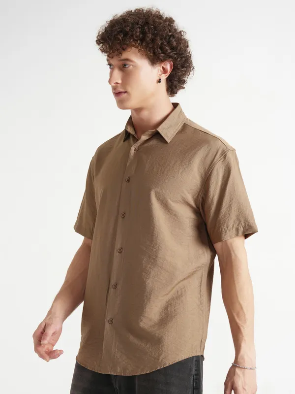 Highlander Men Brown Solid Relaxed Fit Casual Shirt