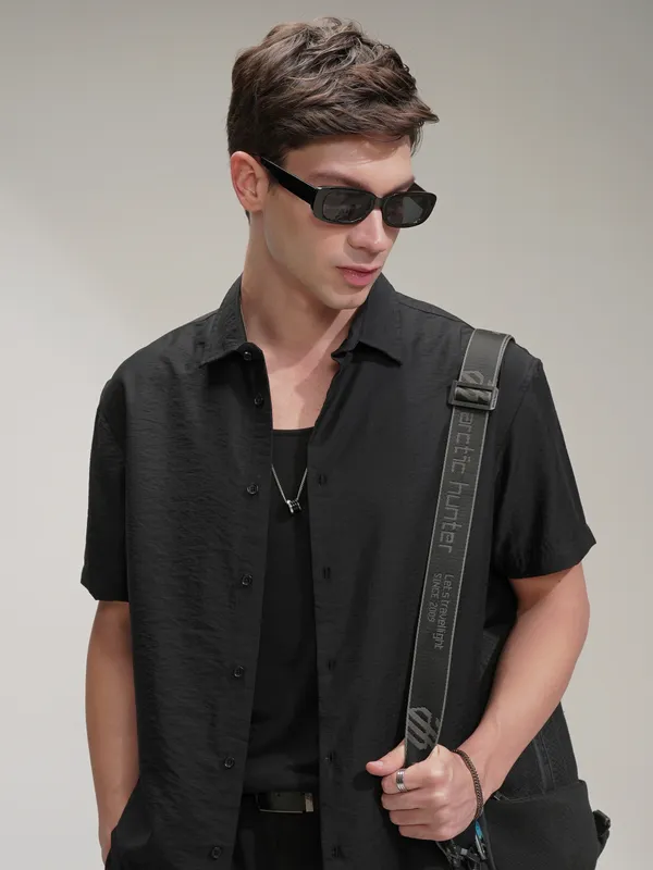 Highlander Men Black Self Design Relaxed Fit Casual Shirt