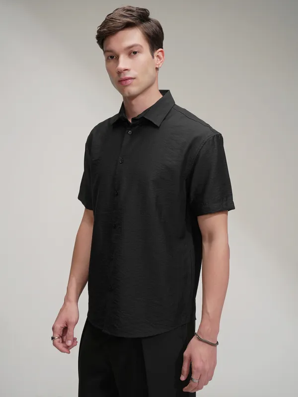 Highlander Men Black Self Design Relaxed Fit Casual Shirt