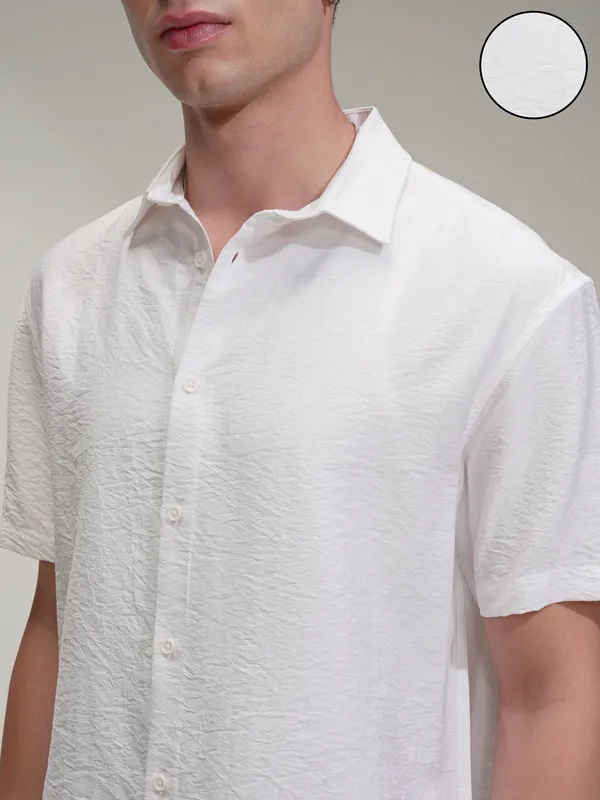 Highlander Men White Self Design Relaxed Fit Casual Shirt