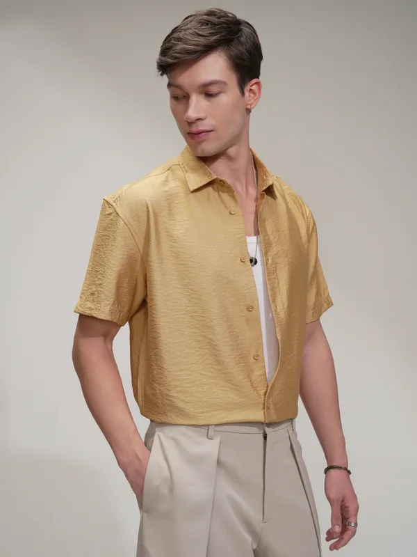 Highlander Men Mustard Self Design Relaxed Fit Casual Shirt