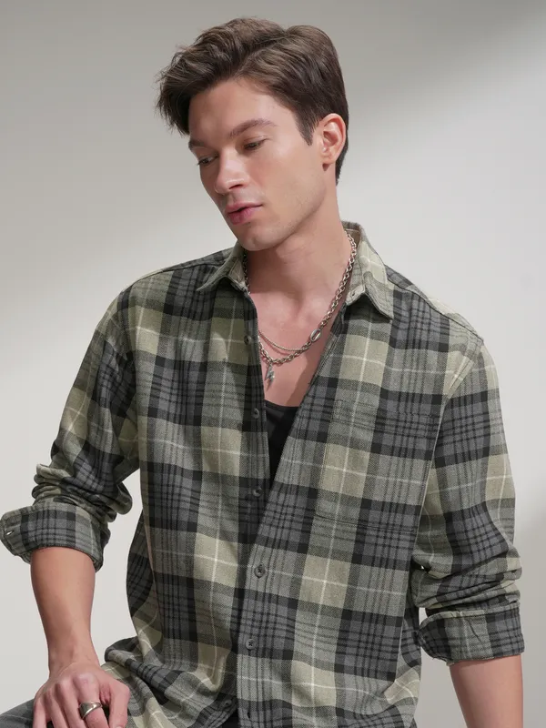 Highlander Men Olive Checked Relaxed Fit Casual Shirt