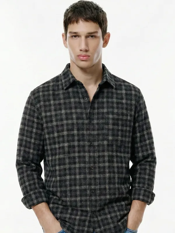 Highlander Men Black Checked Slim Fit Casual Shirt