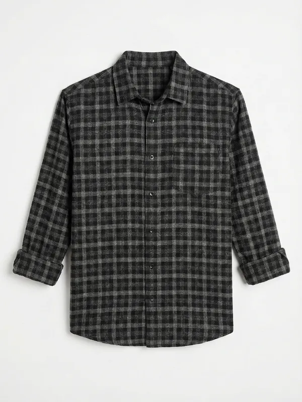 Highlander Men Black Checked Slim Fit Casual Shirt