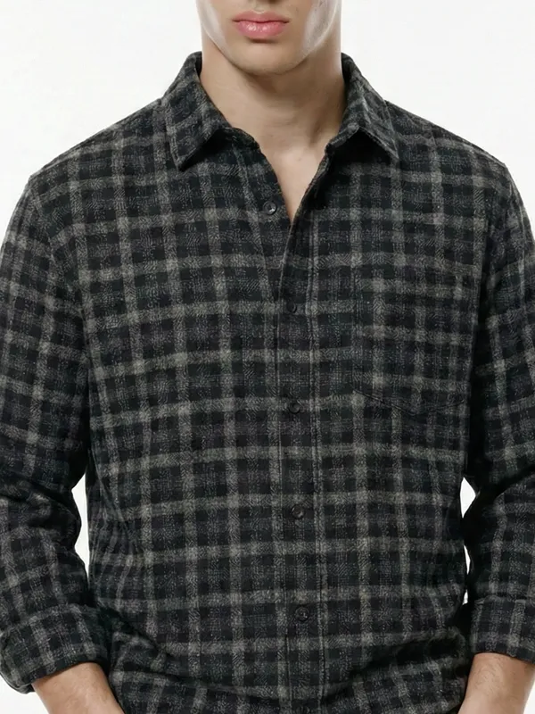 Highlander Men Black Checked Slim Fit Casual Shirt