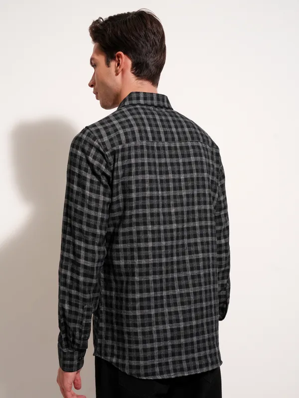 Highlander Men Black Checked Slim Fit Casual Shirt