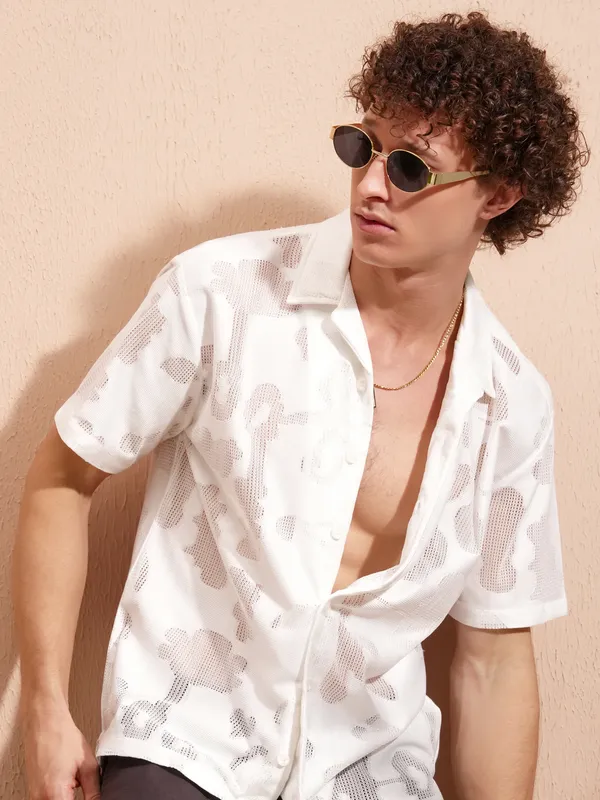 Highlander Men White Self Design Relaxed Fit Casual Shirt