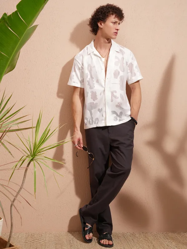 Highlander Men White Self Design Relaxed Fit Casual Shirt