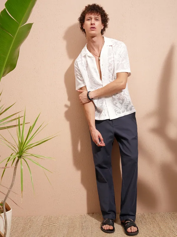 Highlander Men White Self Design Relaxed Fit Casual Shirt