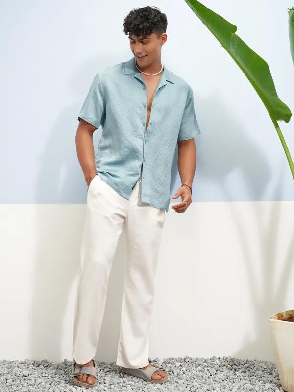 Highlander Men Blue Self Design Relaxed Fit Casual Shirt