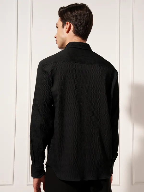 Highlander Men Black Self Design Relaxed Fit Casual Shirt