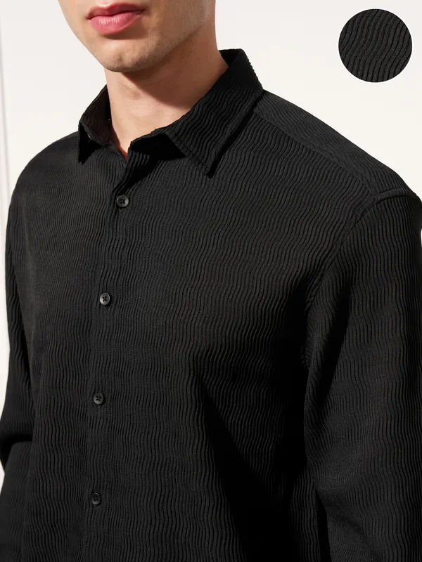 Highlander Men Black Self Design Relaxed Fit Casual Shirt
