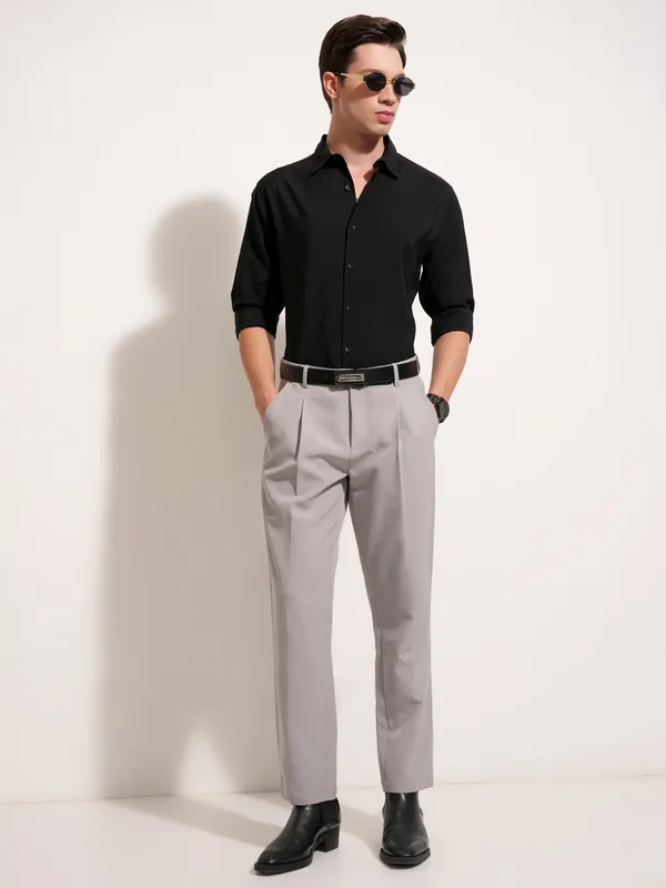 Highlander Men Black Solid Slim Fit Casual Shirt