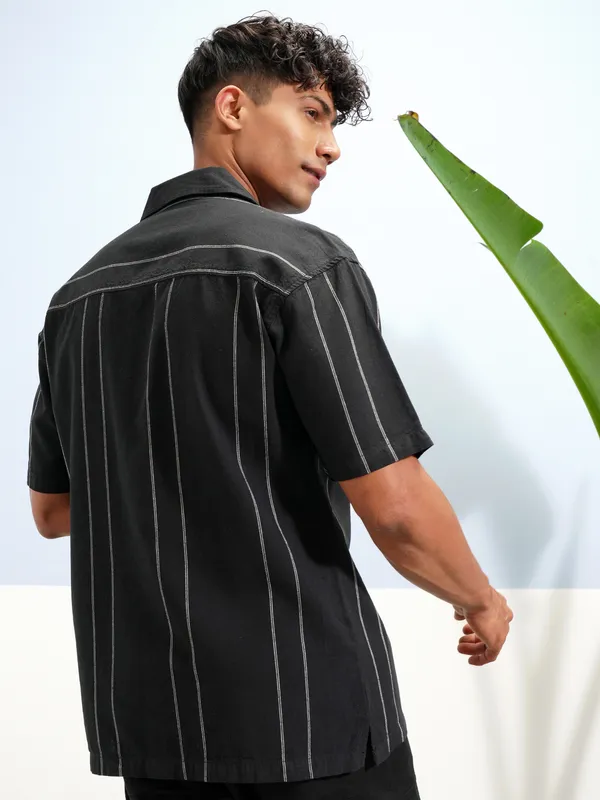 Highlander Men Black Striped Relaxed Fit Casual Shirt