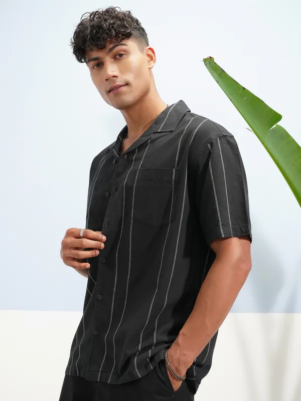 Highlander Men Black Striped Relaxed Fit Casual Shirt