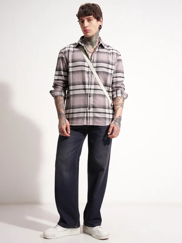 Highlander Men Black Checked Relaxed Fit Casual Shirt