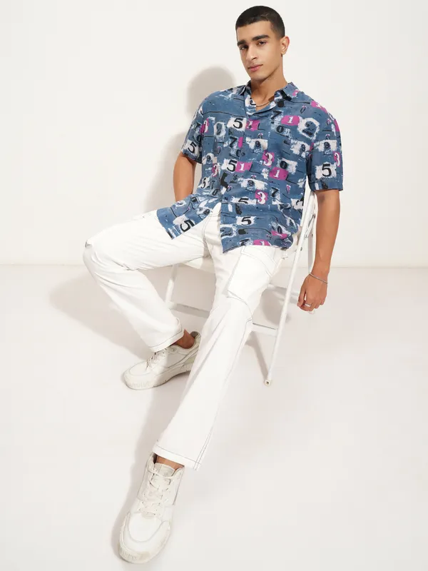 Highlander Men Blue Printed Relaxed Fit Casual Shirt