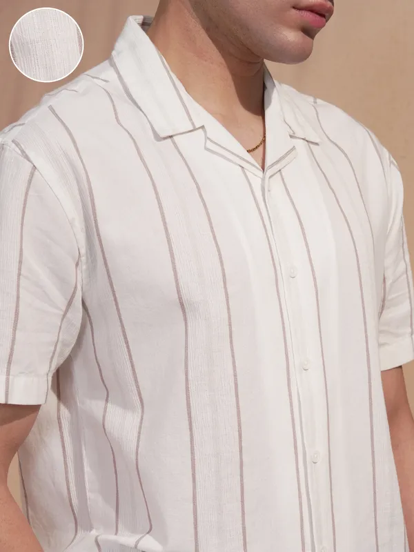 Highlander Men Cream Striped Relaxed Fit Casual Shirt