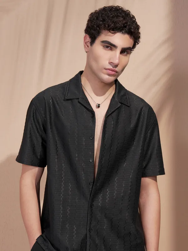 Highlander Men Black Self Design Relaxed Fit Casual Shirt