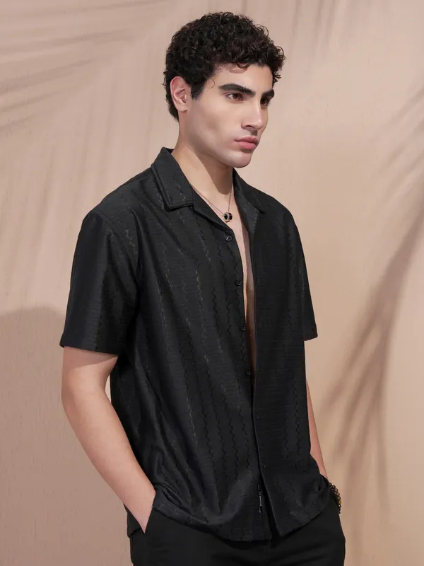 Highlander Men Black Self Design Relaxed Fit Casual Shirt