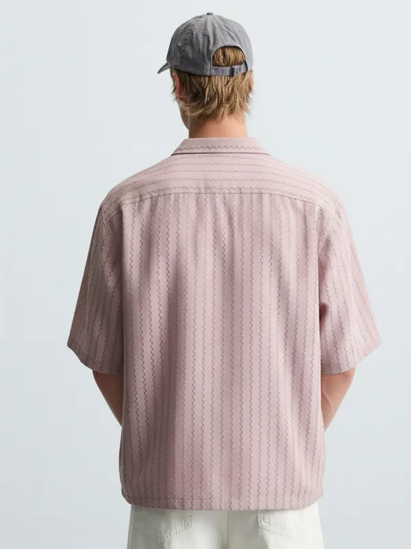 Highlander Men Pink Self Design Relaxed Fit Casual Shirt