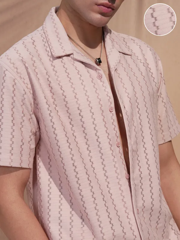 Highlander Men Pink Self Design Relaxed Fit Casual Shirt