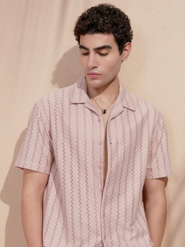 Highlander Men Pink Self Design Relaxed Fit Casual Shirt