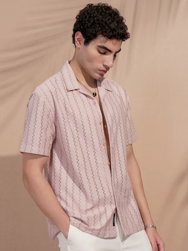 Highlander Men Pink Self Design Relaxed Fit Casual Shirt