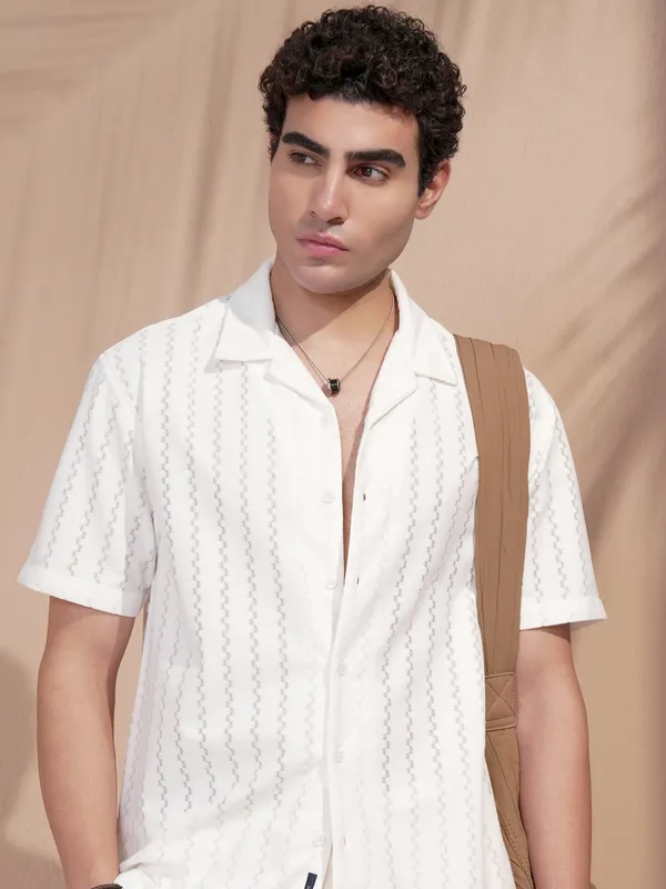 Highlander Men White Self Design Relaxed Fit Casual Shirt