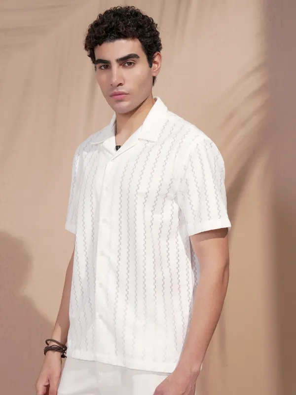 Highlander Men White Self Design Relaxed Fit Casual Shirt