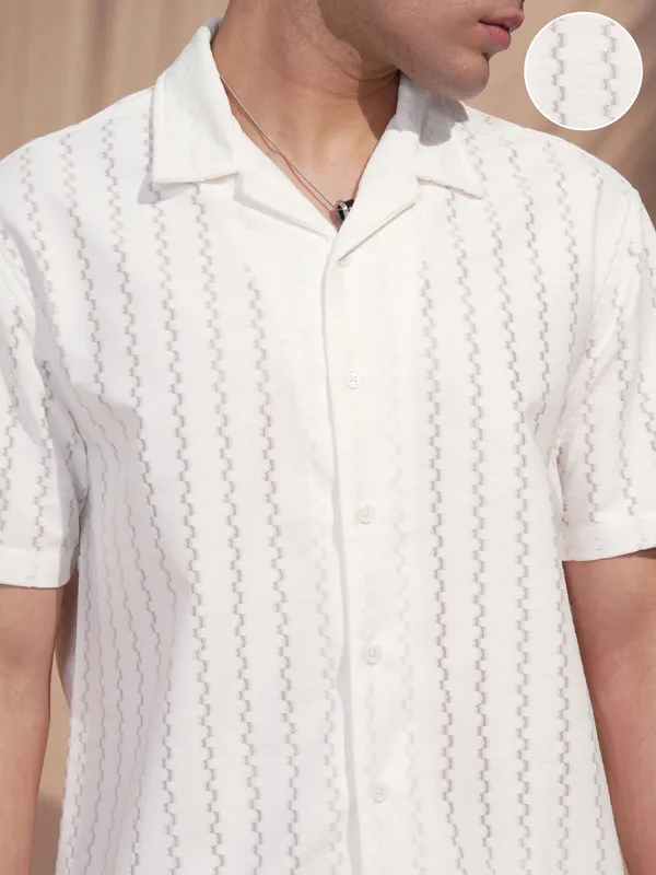 Highlander Men White Self Design Relaxed Fit Casual Shirt