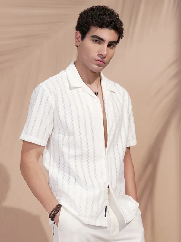 Highlander Men White Self Design Relaxed Fit Casual Shirt
