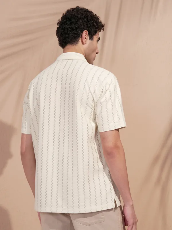 Highlander Men Beige Self Design Relaxed Fit Casual Shirt