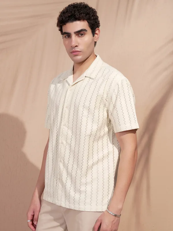 Highlander Men Beige Self Design Relaxed Fit Casual Shirt