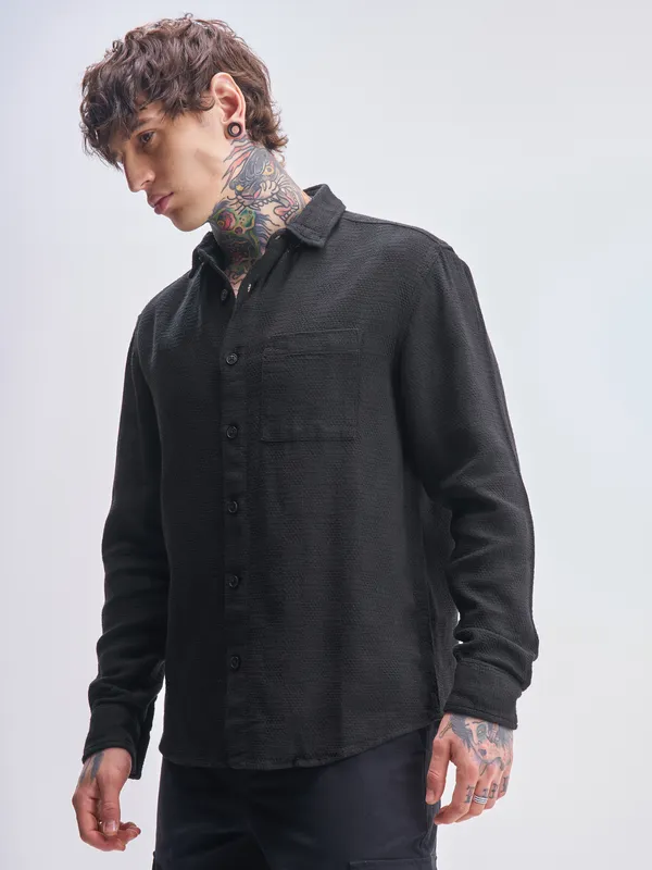 Highlander Men Black Self Design Relaxed Fit Casual Shirt