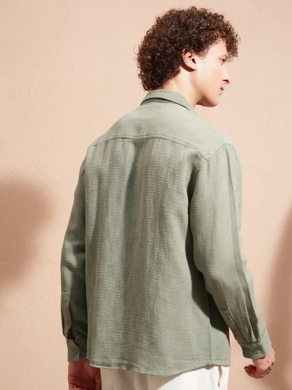 Highlander Men Green Solid Relaxed Fit Casual Shirt