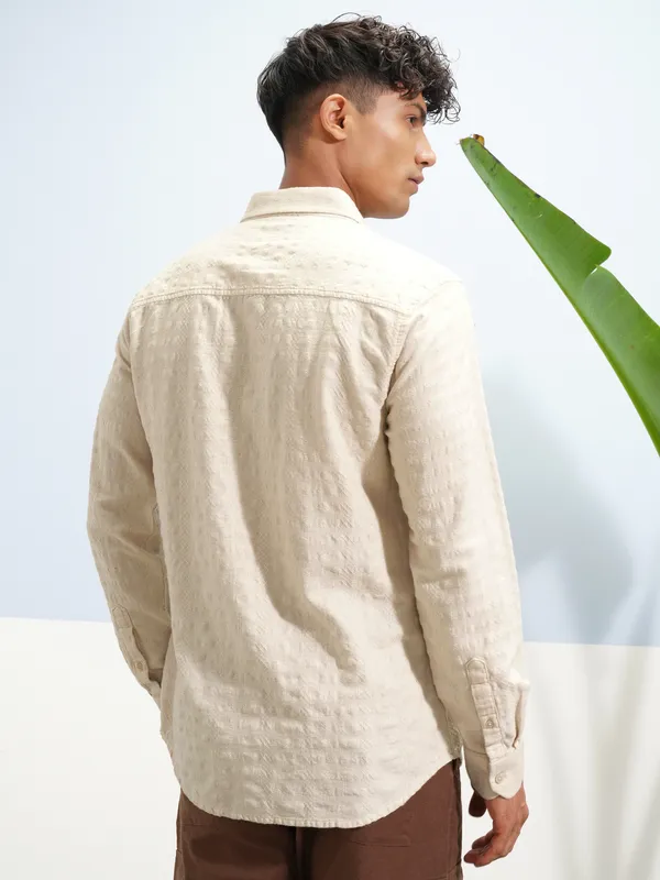 Highlander Men Beige Crushed Slim Fit Casual Shirt